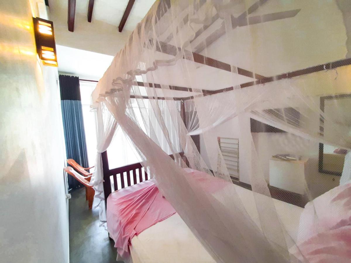 Unawatuna Guest Bagian luar foto