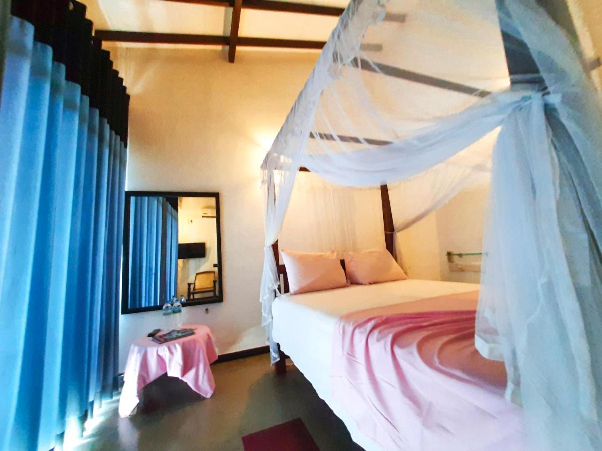 Unawatuna Guest Bagian luar foto