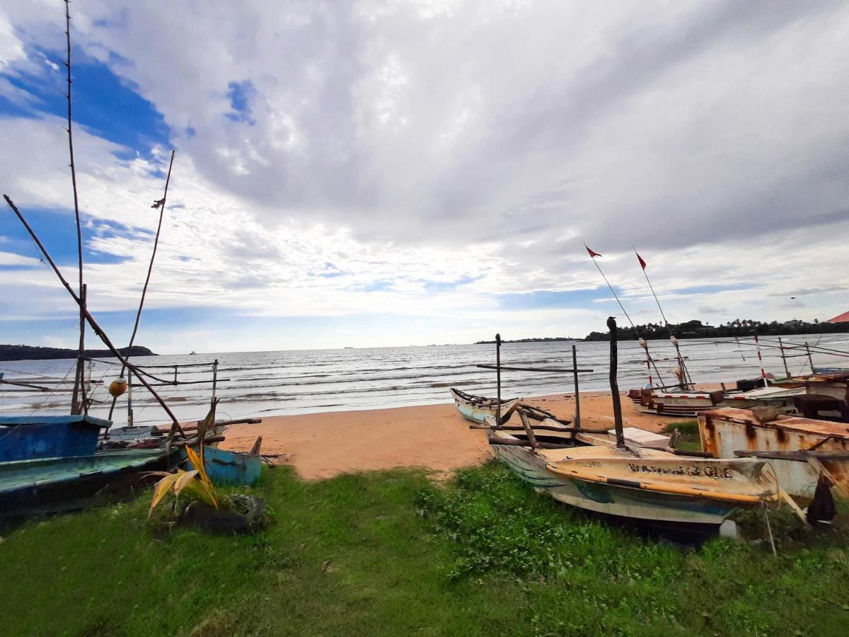 Unawatuna Guest Bagian luar foto