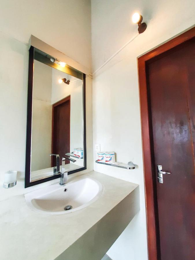 Unawatuna Guest Bagian luar foto